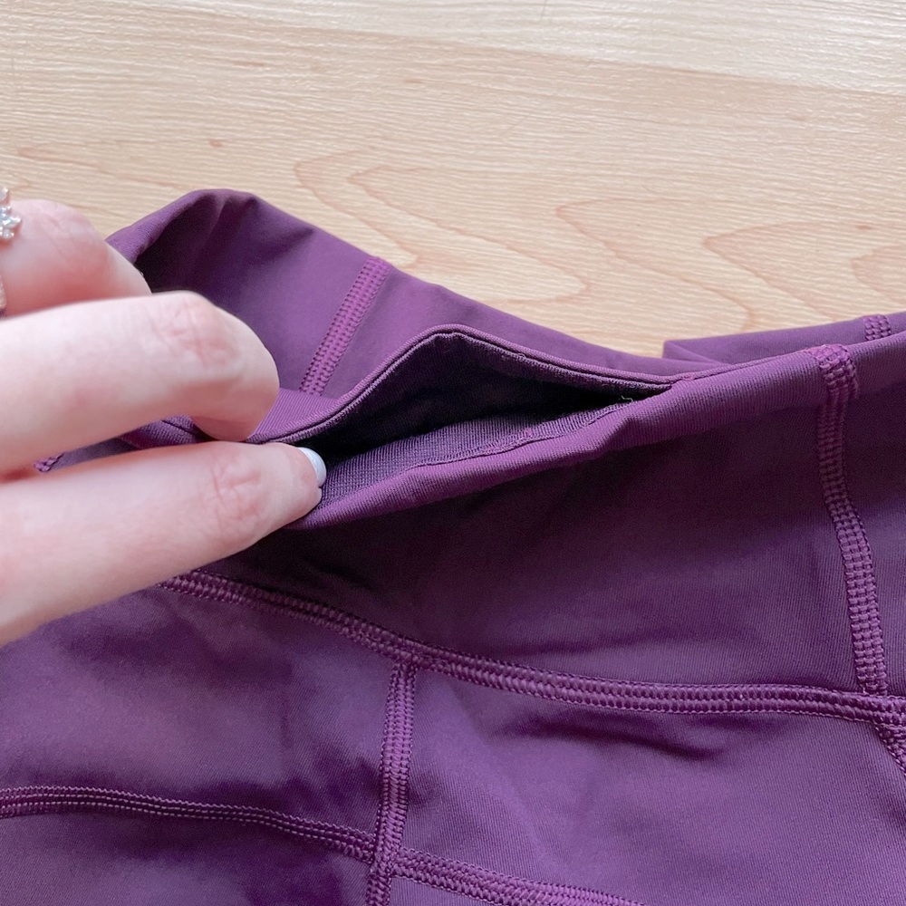 Lululemon “Hot Like Agni” Darkest Magenta - Size 4 - Picture 7 of 8